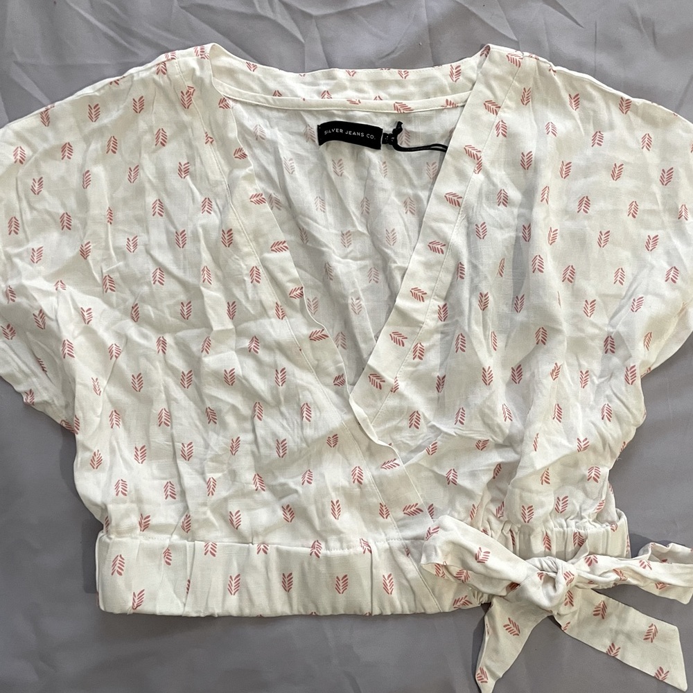 Silver Jeans Cropped Blouse/Summer Top
